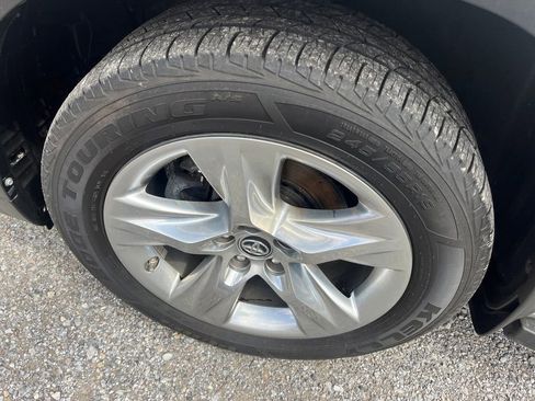 Used 2016 Toyota Highlander Limited Platinum image 12