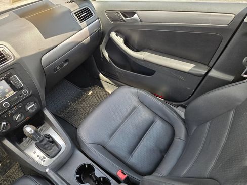 Used 2014 Volkswagen Jetta TDI FWD image 11