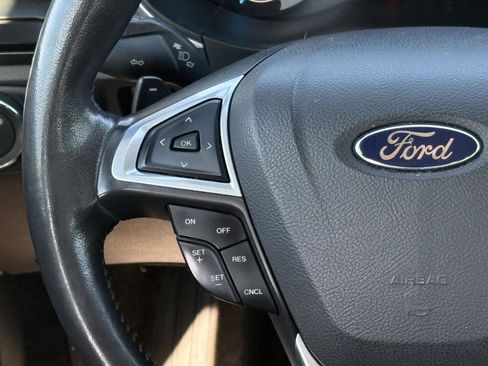 Used 2015 Ford Fusion SE w/ Equipment Group 201A FWD image 8