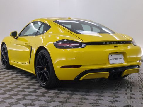 Certified 2025 Porsche 718 Cayman RWD image 3