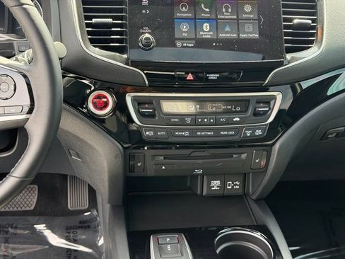 Certified 2021 Honda Pilot Touring image 20
