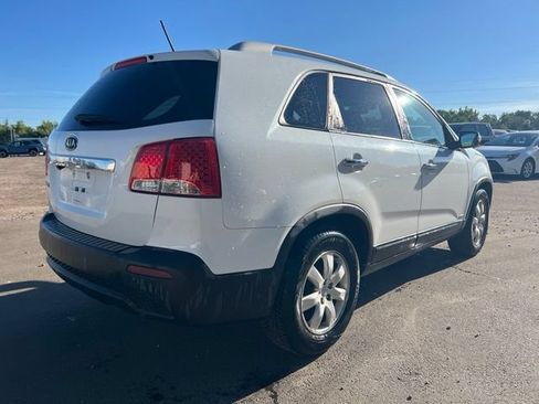 Used 2013 Kia Sorento LX w/ Convenience Pkg AWD/4WD image 6