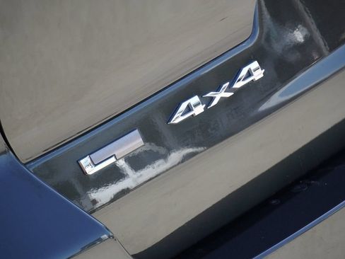 Used 2022 Jeep Grand Cherokee L Limited AWD/4WD image 10