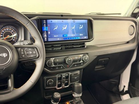 Certified 2024 Jeep Wrangler Unlimited Sport AWD/4WD image 17