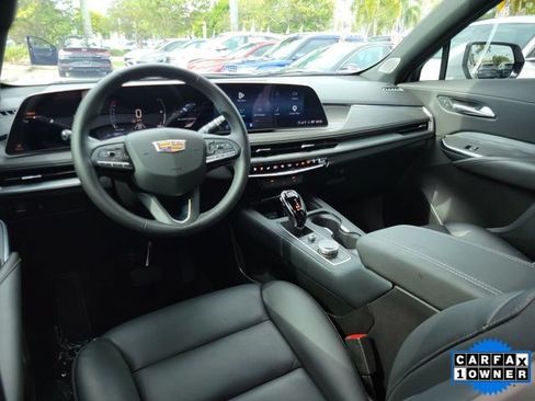 Used 2025 Cadillac XT4 Premium Luxury FWD image 12