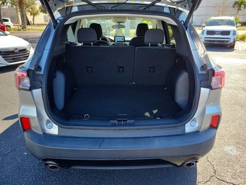 Used 2022 Ford Escape SE w/ SE Sport Appearance Package image 13