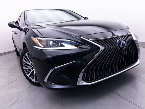 Used 2020 Lexus ES 300h w/ Premium Package FWD image 12