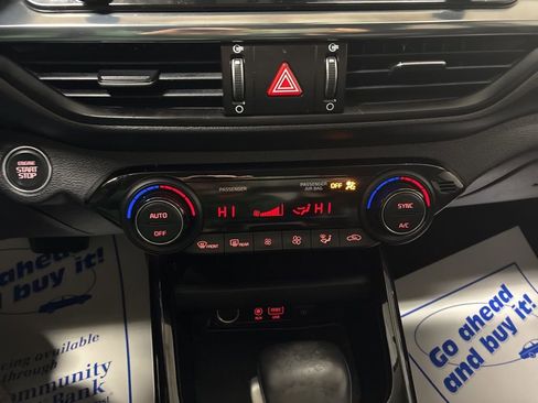 Used 2019 Kia Forte EX image 17