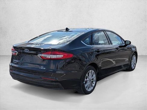 Used 2019 Ford Fusion SE image 5