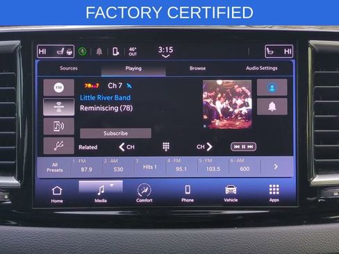 Certified 2024 Chrysler Pacifica Touring-L image 15