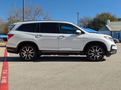 Used 2020 Honda Pilot Touring image 3