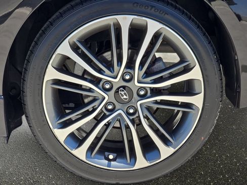 Used 2016 Hyundai Veloster Turbo FWD image 34