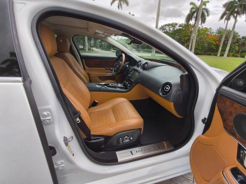 Used 2019 Jaguar XJ L Portfolio RWD image 42