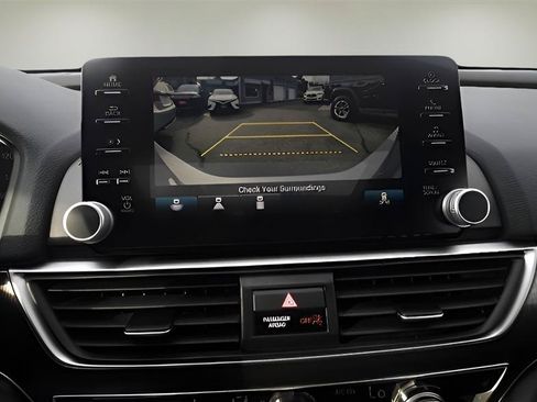 Used 2018 Honda Accord Sport image 16