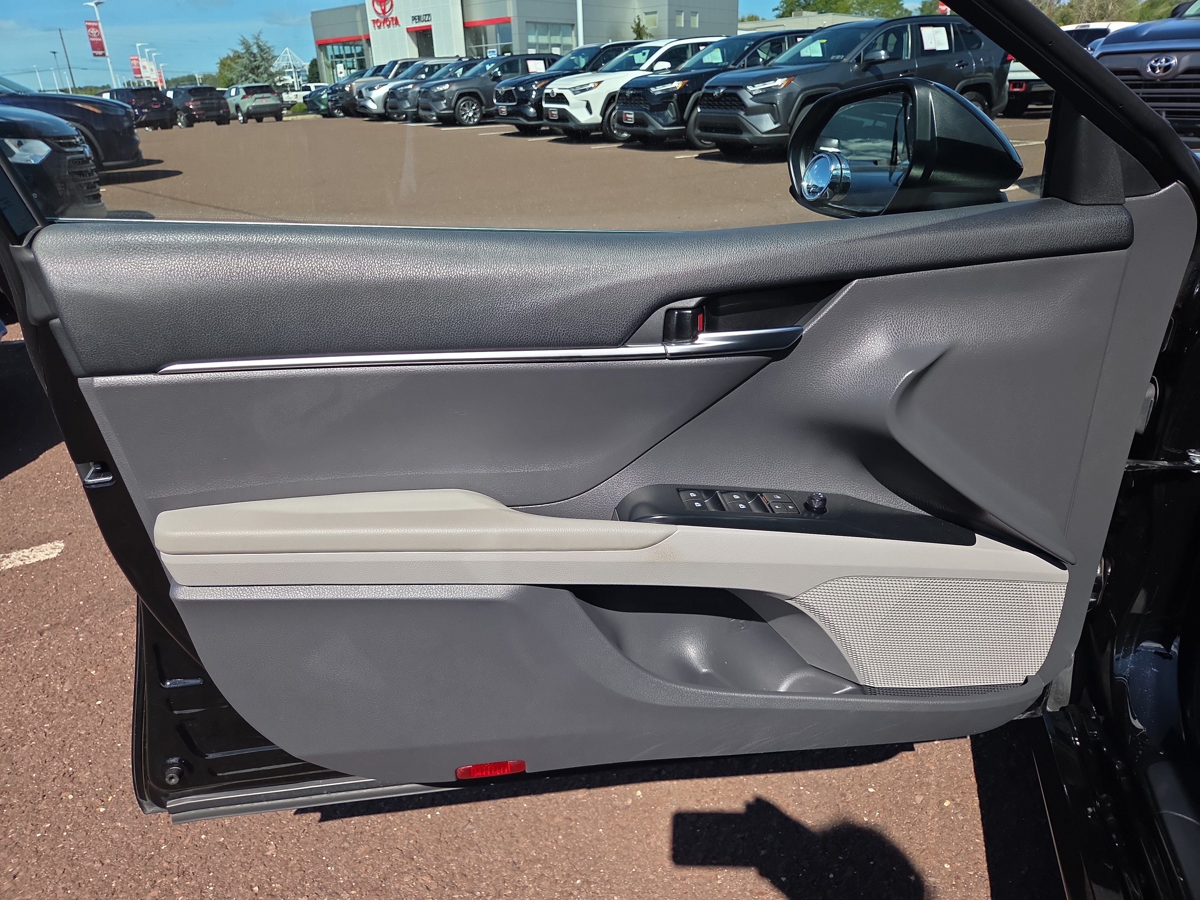 Certified 2020 Toyota Camry LE FWD image 14