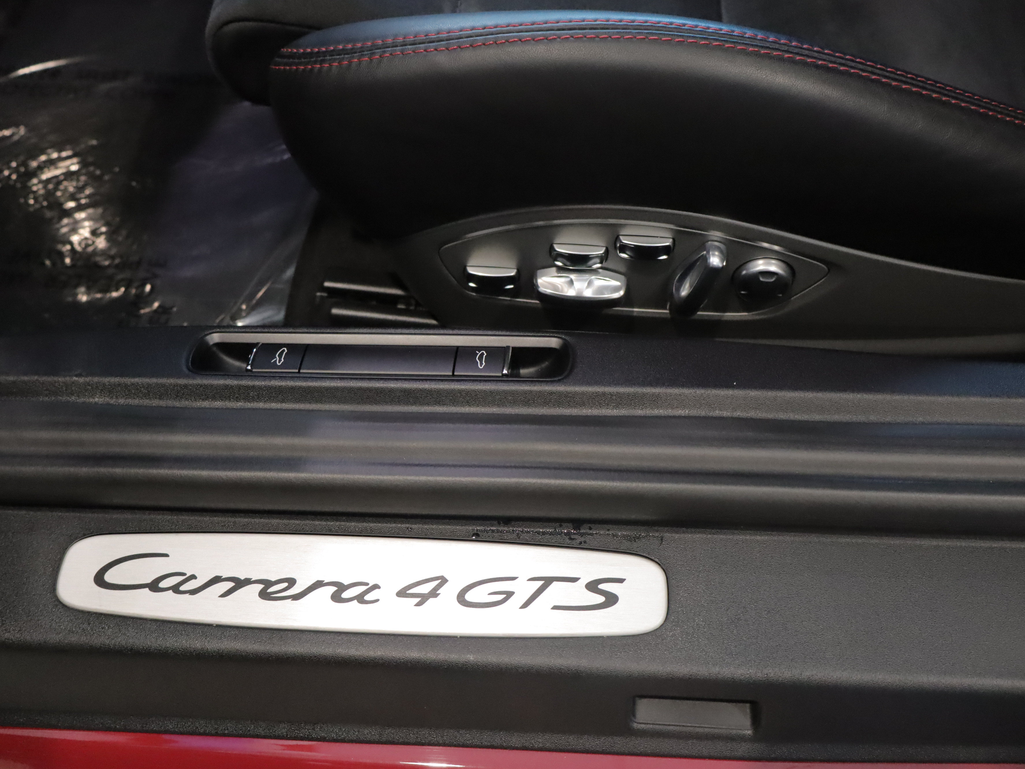 Used 2016 Porsche 911 Carrera 4 GTS AWD/4WD image 13