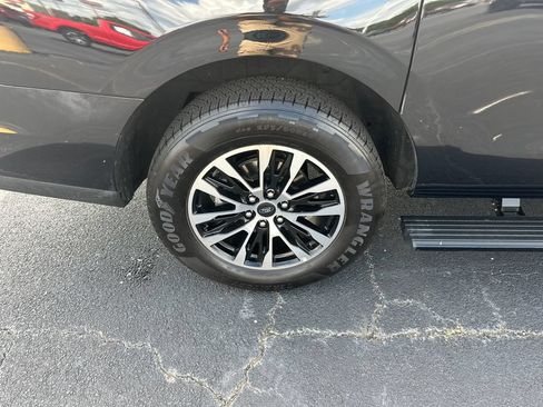 Certified 2025 Ford Expedition Max Platinum AWD/4WD image 17