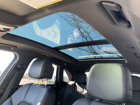 Used 2021 Porsche Macan S image 28