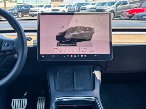 Used 2022 Tesla Model Y Performance AWD/4WD image 12