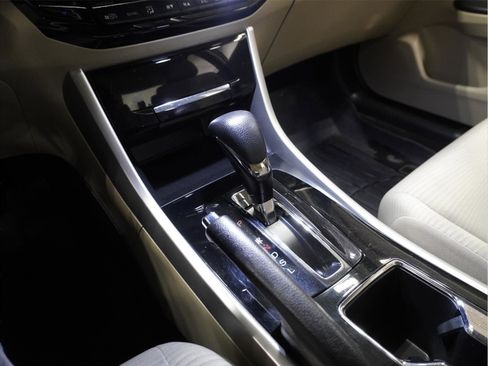 Used 2017 Honda Accord LX image 23