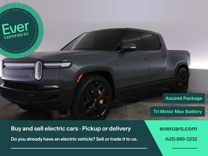 Used 2025 Rivian R1T Premium