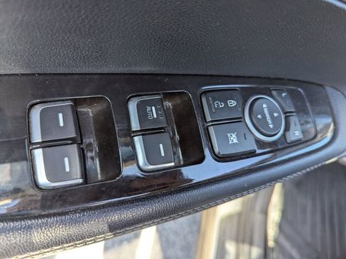 Used 2016 Kia Sorento LX image 15