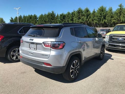 Used 2024 Jeep Compass Limited AWD/4WD image 2