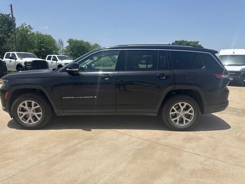 Used 2022 Jeep Grand Cherokee L Limited AWD/4WD image 4