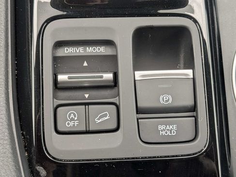Used 2023 Honda Pilot Touring image 25