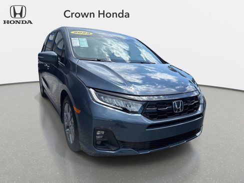 Certified 2025 Honda Odyssey Touring image 7