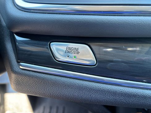 Used 2020 Buick Enclave Essence image 21