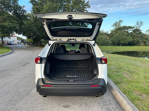 Certified 2025 Toyota RAV4 XLE FWD image 11