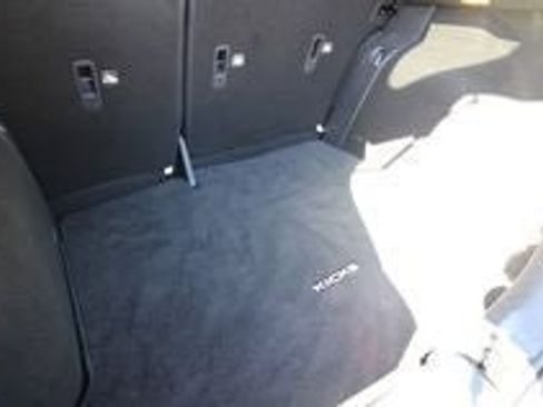 Used 2020 Nissan Kicks SR image 31