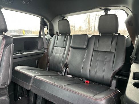 Used 2018 Dodge Grand Caravan GT image 21