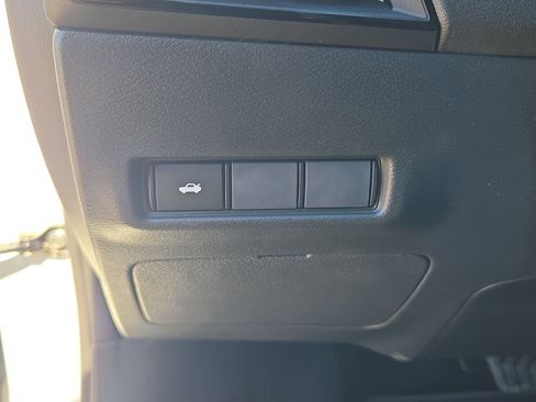 New 2026 Nissan Sentra SR w/ Floor Mat Package FWD image 24