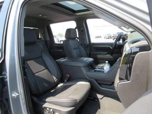 Certified 2025 GMC Sierra 2500 Denali w/ Denali Reserve Package AWD/4WD image 27