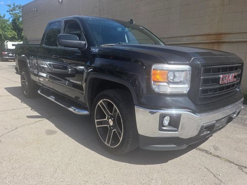Used 2015 GMC Sierra 1500 SLE w/ Carbon-22 Edition AWD/4WD image 8