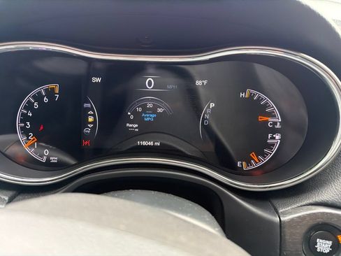 Certified 2018 Jeep Grand Cherokee Altitude RWD image 14