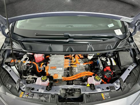 Used 2023 Chevrolet Bolt LT FWD image 30