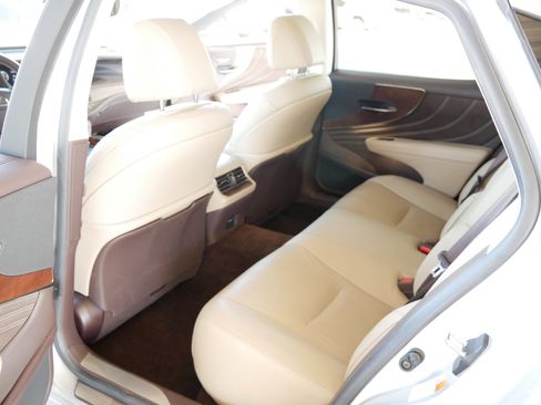 Used 2019 Lexus LS 500 image 22