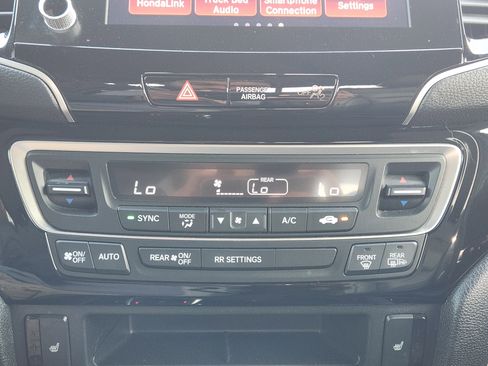 Certified 2022 Honda Ridgeline Black Edition image 19