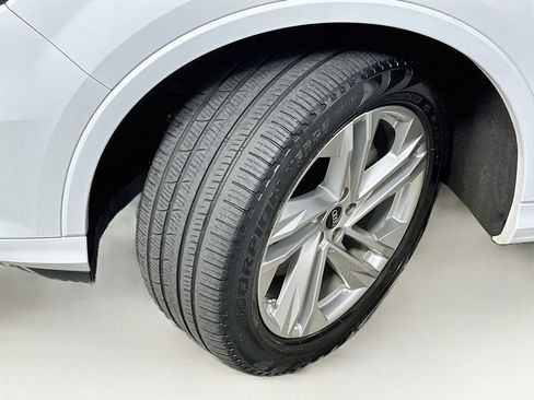 Used 2023 Audi Q7 2.0T Premium w/ Towing Package AWD/4WD image 25