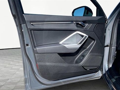 Used 2023 Audi Q3 2.0T Premium Plus w/ Premium Plus Package image 18