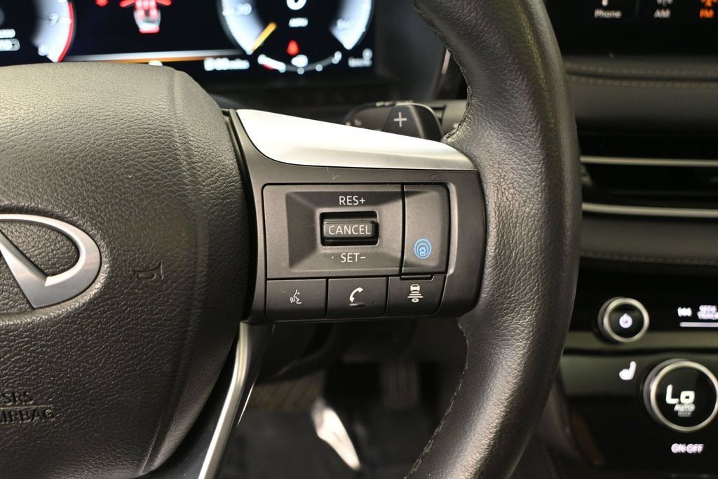 Used 2024 INFINITI QX60 Luxe AWD/4WD image 23