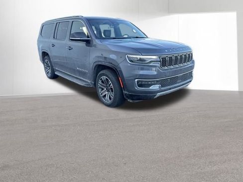Used 2024 Jeep Wagoneer L Series II w/ Flexible Seating Group image 14