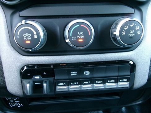 New 2024 RAM 2500 Tradesman w/ Chrome Appearance Group image 11