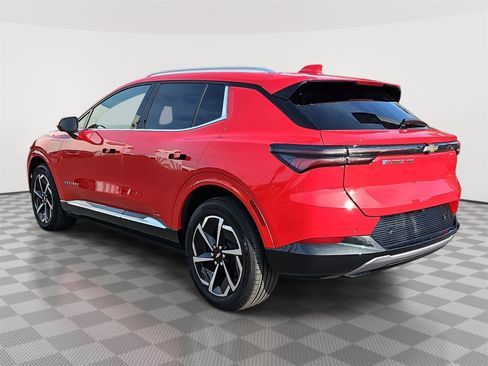 Used 2024 Chevrolet Equinox EV LT image 7