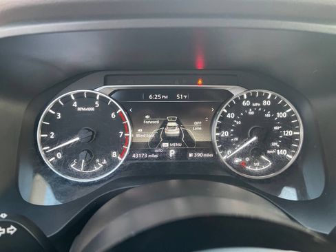 Used 2021 Nissan Rogue SV AWD/4WD image 19