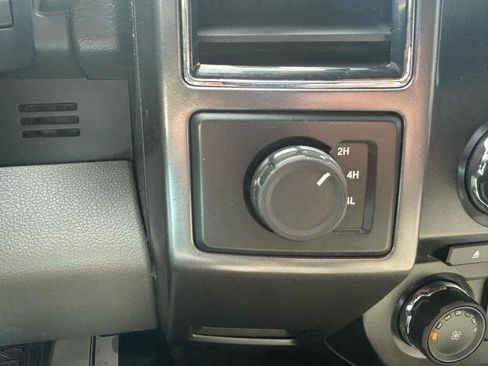 Used 2017 Ford F150 XLT AWD/4WD image 23