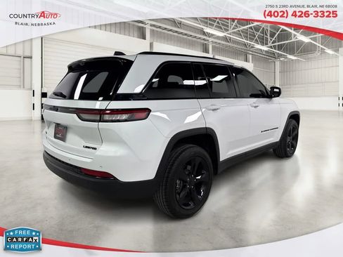 Used 2023 Jeep Grand Cherokee Limited w/ Luxury Tech Group II image 5